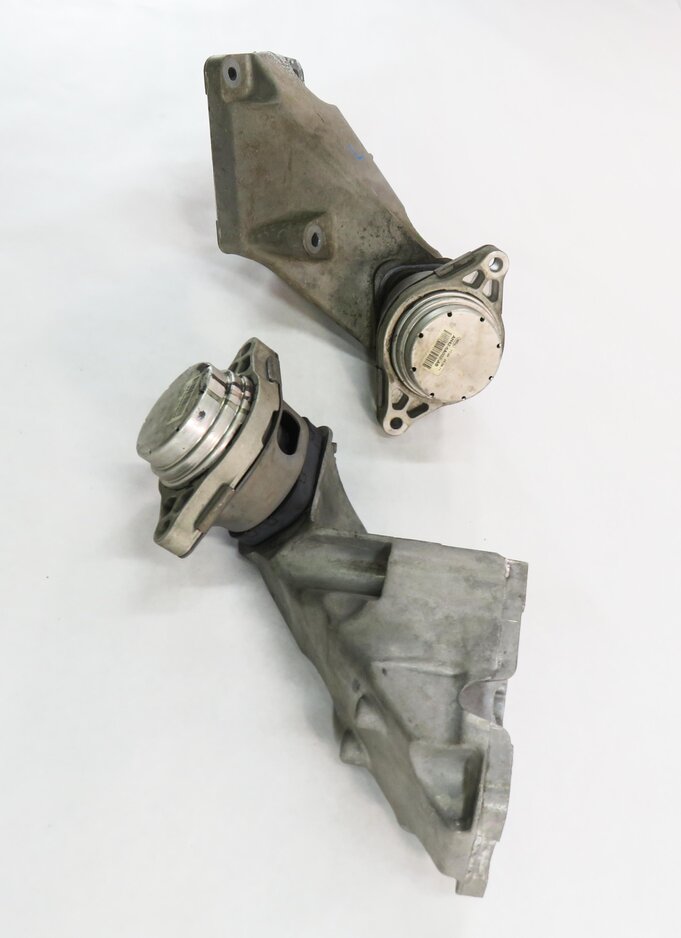 Thumbnail 2: 2012 RANGE ROVER (L322) 5.0L AJ133 SUPERCHARGED ENGINE MOUNT BRACKET SET-4