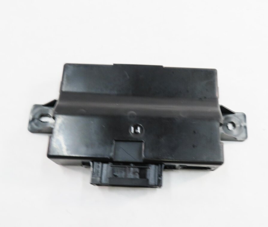 Thumbnail 2: 2013 AUDI A6 (C7) CENTRAL GATEWAY CONTROL MODULE