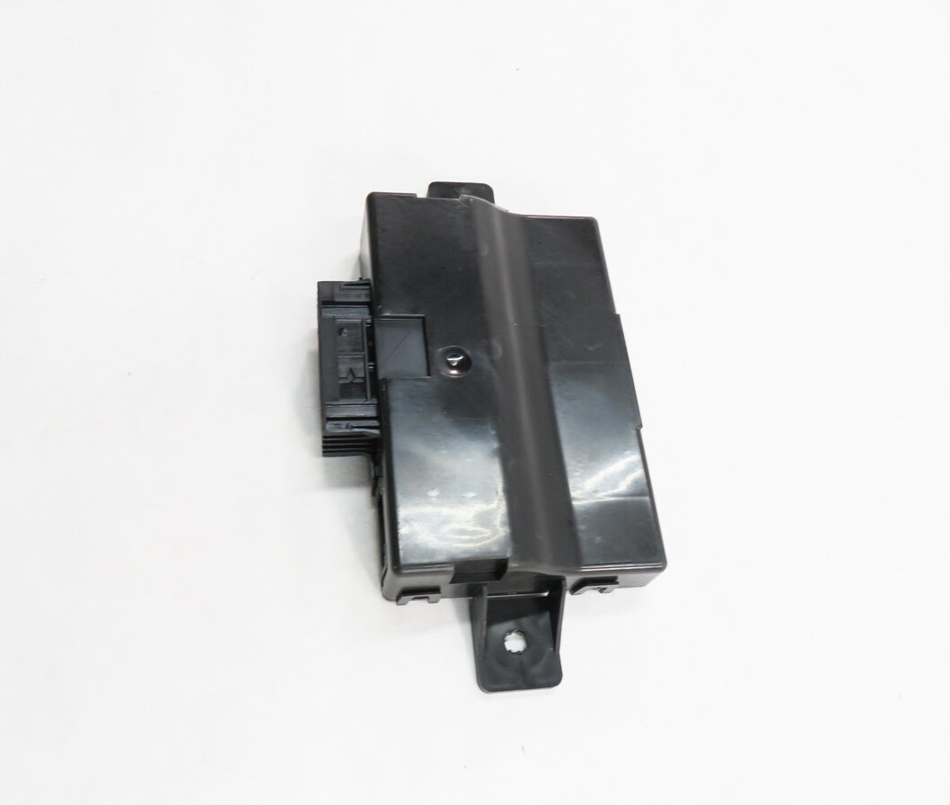 Thumbnail 4: 2013 AUDI A6 (C7) CENTRAL GATEWAY CONTROL MODULE