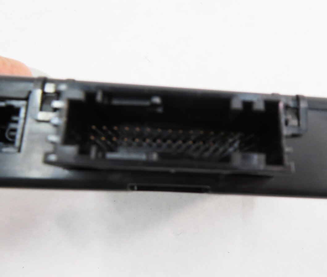 Thumbnail 8: 2013 AUDI A6 (C7) CENTRAL GATEWAY CONTROL MODULE