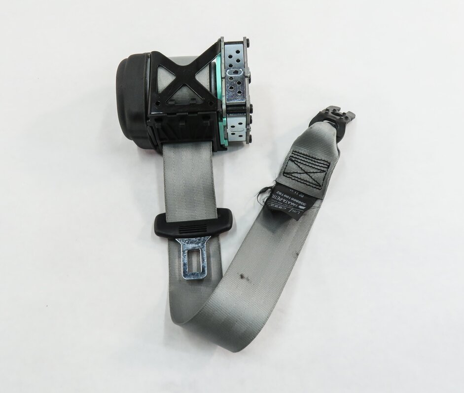 Thumbnail 2: 2013 AUDI A6 (C7) REAR SEAT - RIGHT SEATBELT RETRACTOR (GRAY)