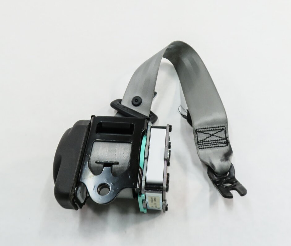 Thumbnail 5: 2013 AUDI A6 (C7) REAR SEAT - RIGHT SEATBELT RETRACTOR (GRAY)