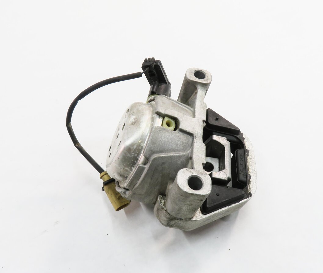 Thumbnail 2: 2013 AUDI A6 (C7) 3.0L CTUA SUPERCHARGED - LEFT ENGINE MOTOR MOUNT BRACKET