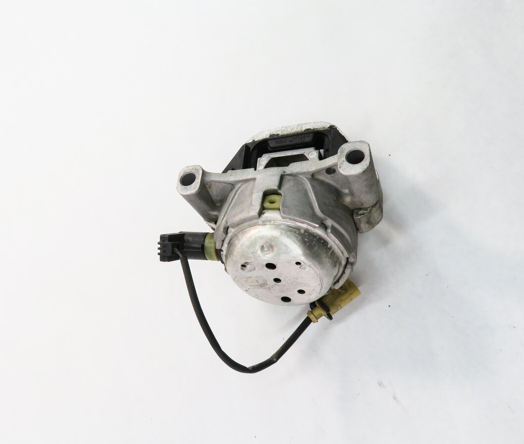 Thumbnail 4: 2013 AUDI A6 (C7) 3.0L CTUA SUPERCHARGED - LEFT ENGINE MOTOR MOUNT BRACKET