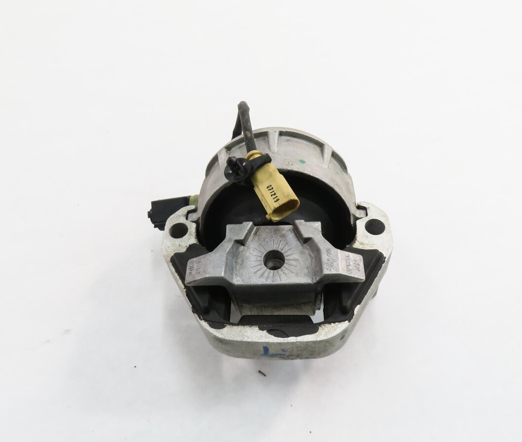 Thumbnail 7: 2013 AUDI A6 (C7) 3.0L CTUA SUPERCHARGED - LEFT ENGINE MOTOR MOUNT BRACKET