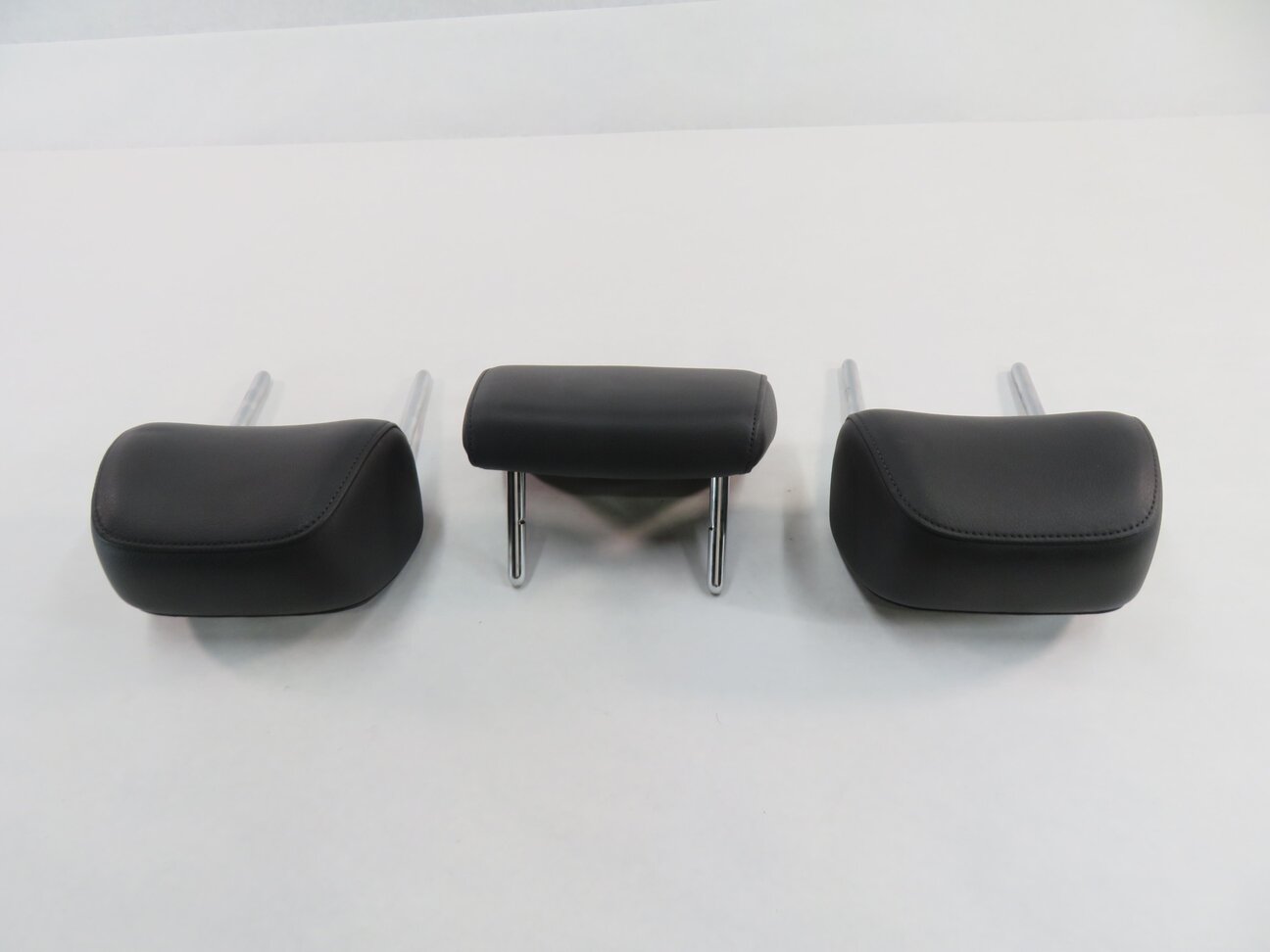 Thumbnail 4: 2012 AUDI A6 (C7) REAR - LEFT / CENTER / RIGHT - HEADREST SET (BLACK LEATHER)