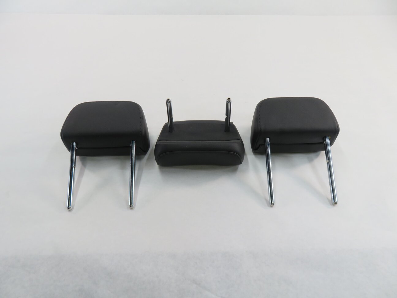 Thumbnail 5: 2012 AUDI A6 (C7) REAR - LEFT / CENTER / RIGHT - HEADREST SET (BLACK LEATHER)