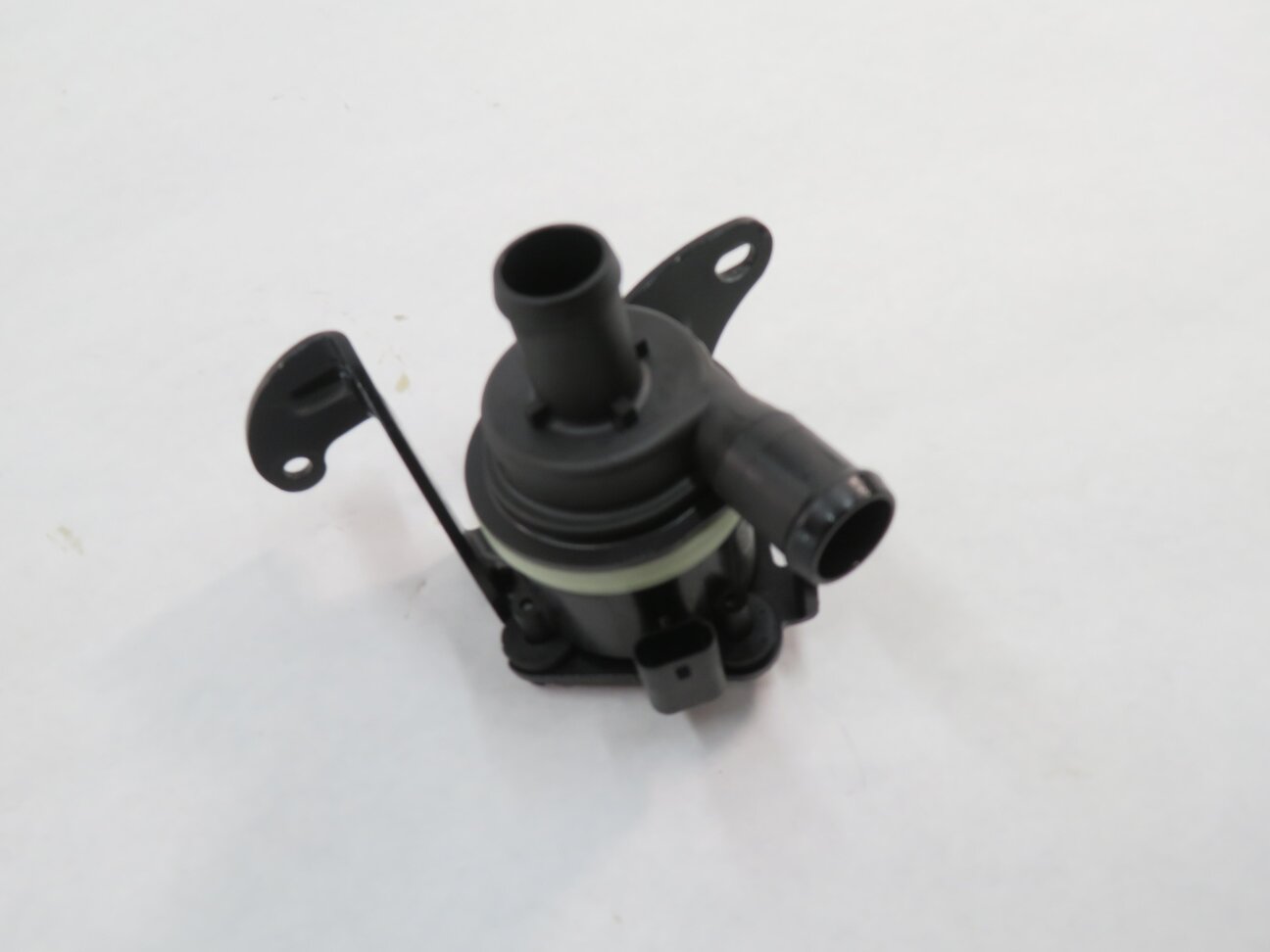 2012 AUDI A6 (C7) 2.0L CAEB TURBO ENGINE - SECONDARY AUX AUXILIARY WATER PUMP