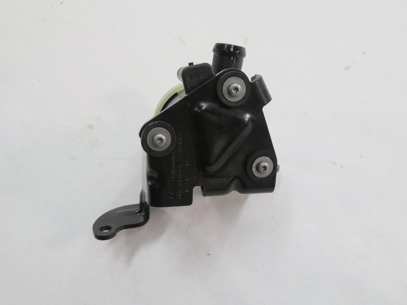 Thumbnail 6: 2012 AUDI A6 (C7) 2.0L CAEB TURBO ENGINE - SECONDARY AUX AUXILIARY WATER PUMP