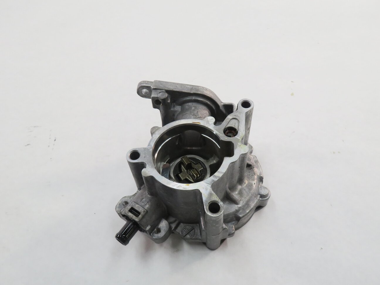 2009-2017 AUDI A4 A5 A6 (B8 8T 8K C7) 2.0L TURBO ENGINE BRAKE VACUUM PUMP