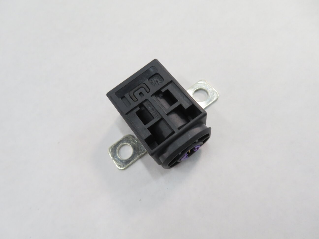 2012 AUDI A6 (C7) BATTERY OVERLOAD PROTECTION SWITCH MODULE
