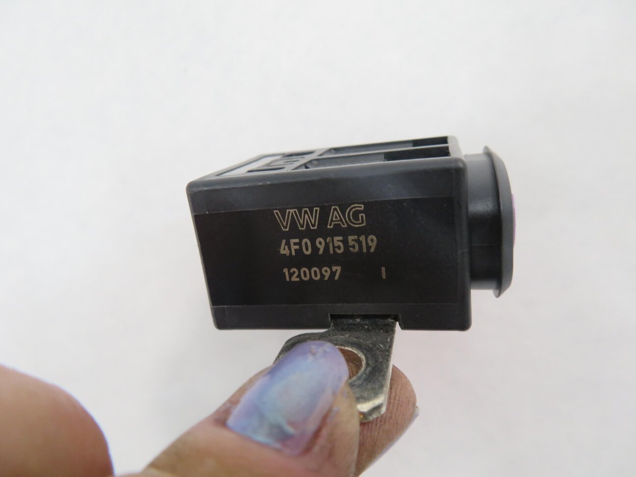 Thumbnail 6: 2012 AUDI A6 (C7) BATTERY OVERLOAD PROTECTION SWITCH MODULE