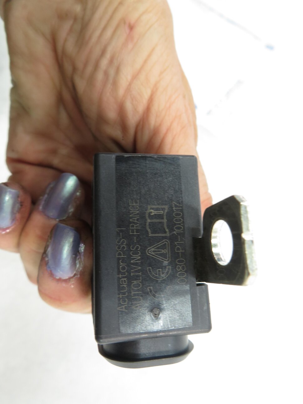 Thumbnail 7: 2012 AUDI A6 (C7) BATTERY OVERLOAD PROTECTION SWITCH MODULE