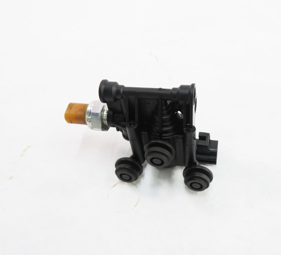 Thumbnail 5: 2010 RANGE ROVER SPORT (L320) AIR SUSPENSION VALVE BLOCK