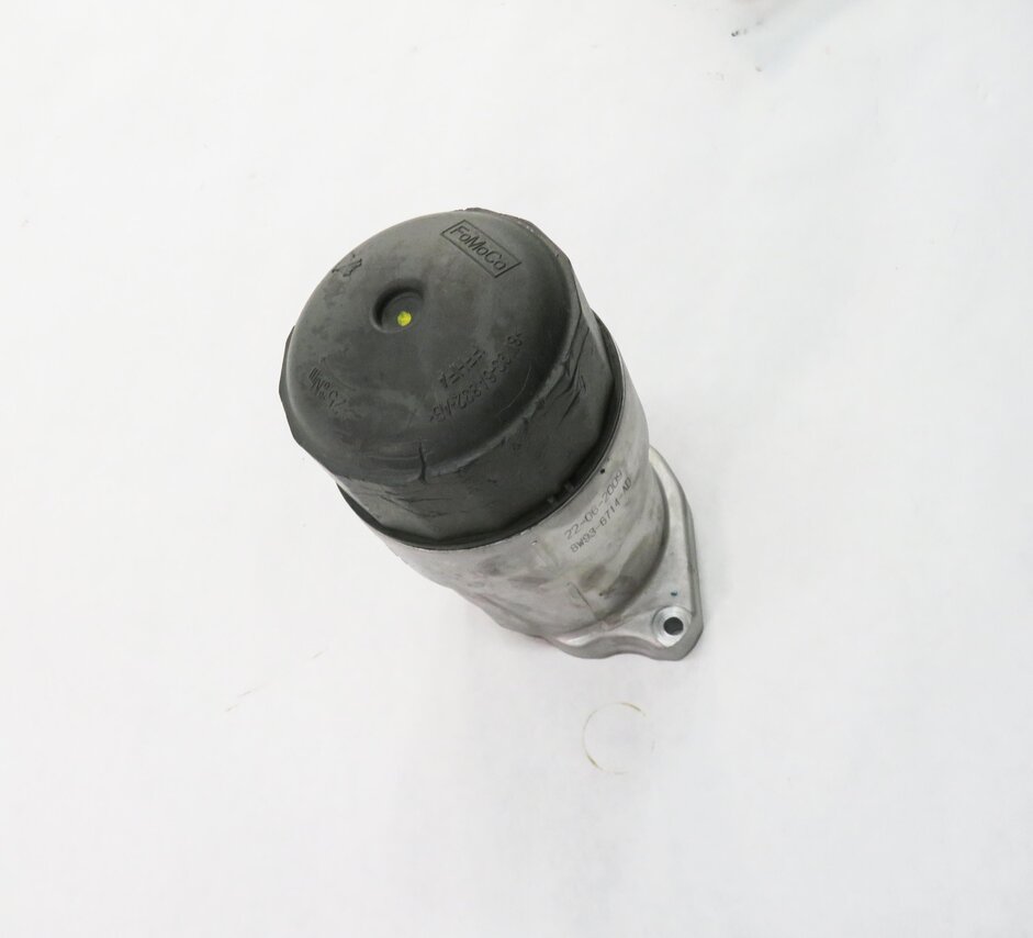 Thumbnail 4: 2010 RANGE ROVER SPORT (L320) 5.0L AJ133 V8 ENGINE - OIL FILTER HOUSING