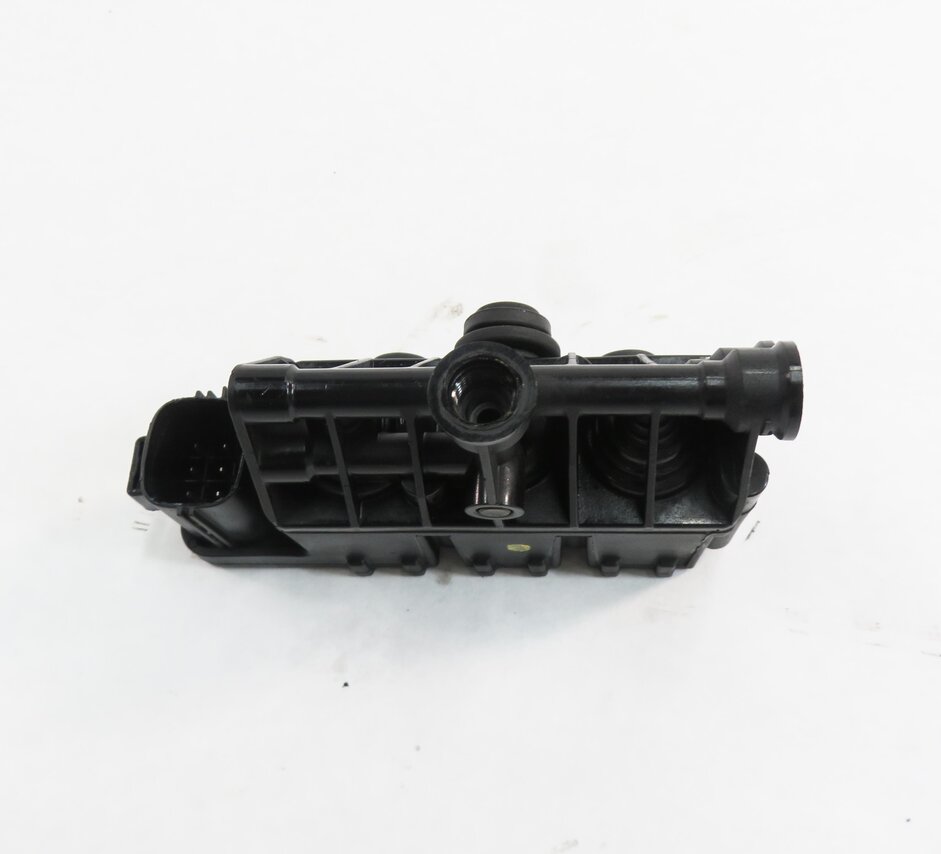 Thumbnail 2: 2010 RANGE ROVER SPORT (L320) AIR SUSPENSION VALVE BLOCK