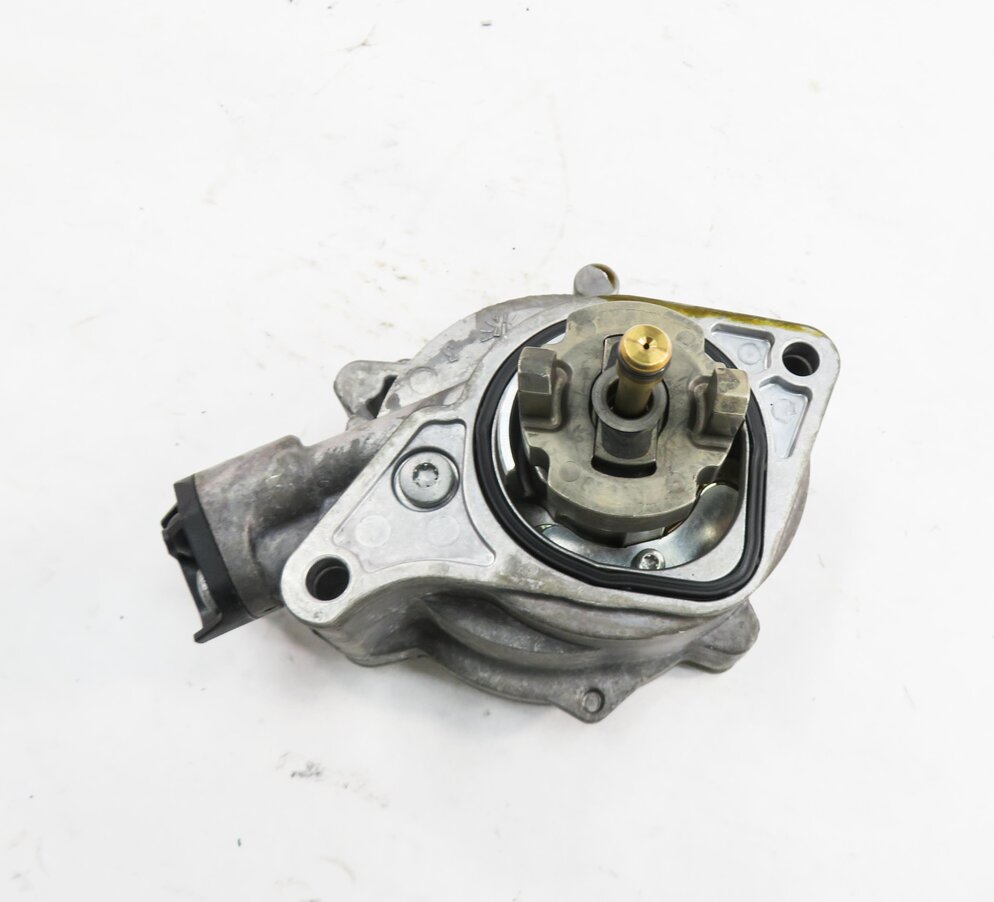 Thumbnail 2: 2010-2019 RANGE ROVER SPORT LR4 JAGUAR XE XF XK - 3.0L / 5.0L BRAKE VACUUM PUMP