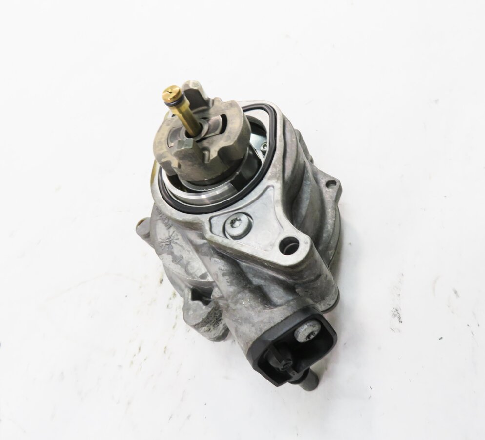 Thumbnail 3: 2010-2019 RANGE ROVER SPORT LR4 JAGUAR XE XF XK - 3.0L / 5.0L BRAKE VACUUM PUMP