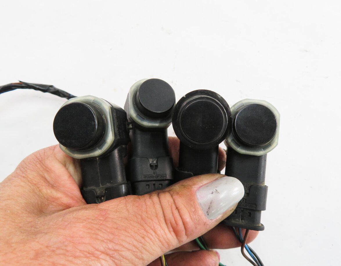 Thumbnail 6: 2010 RANGE ROVER SPORT (L320) REAR PDC PARK DISTANCE SENSOR SET w/ HARNESS