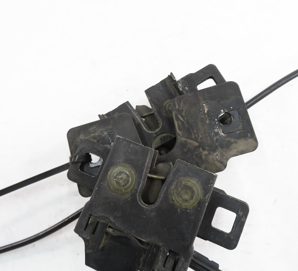 Thumbnail 7: 2010 RANGE ROVER SPORT (L320) FRONT LEFT & RIGHT LOWER HOOD LATCH SET-2