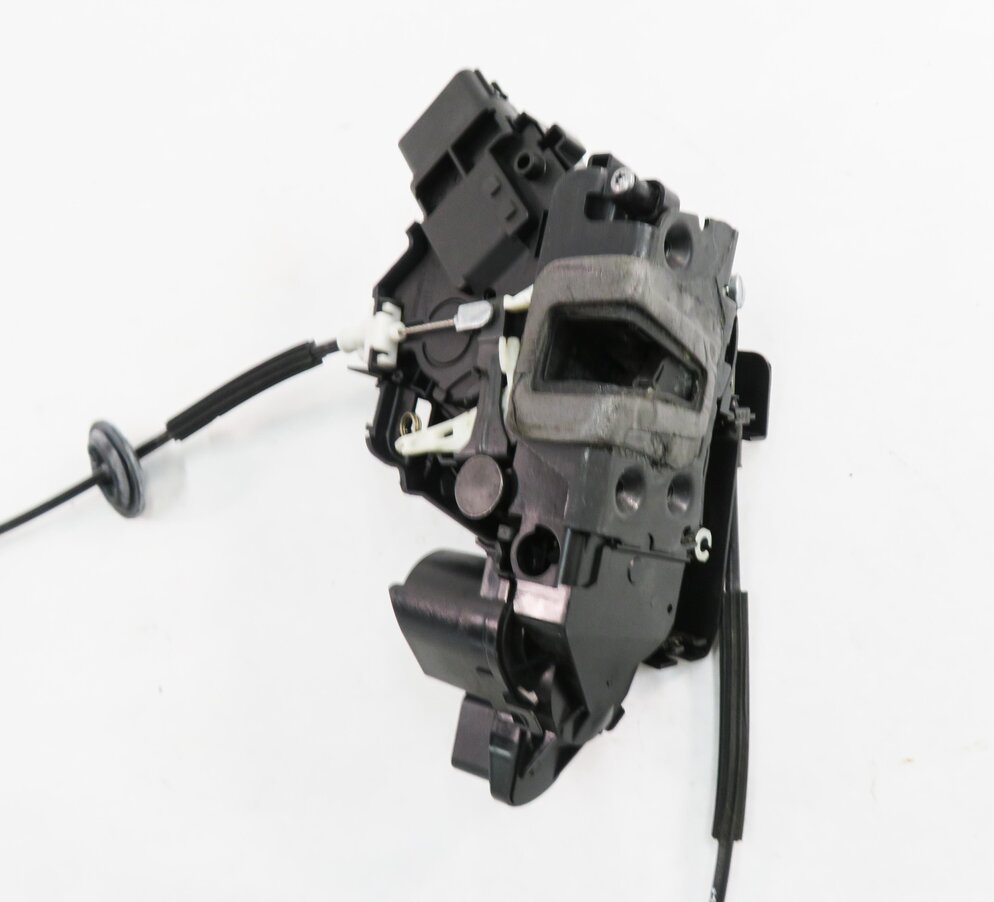 Thumbnail 5: 2010-2019 EVOQUE LR4 / RANGE ROVER SPORT (L320) LEFT FRONT PASSIVE DOOR LATCH