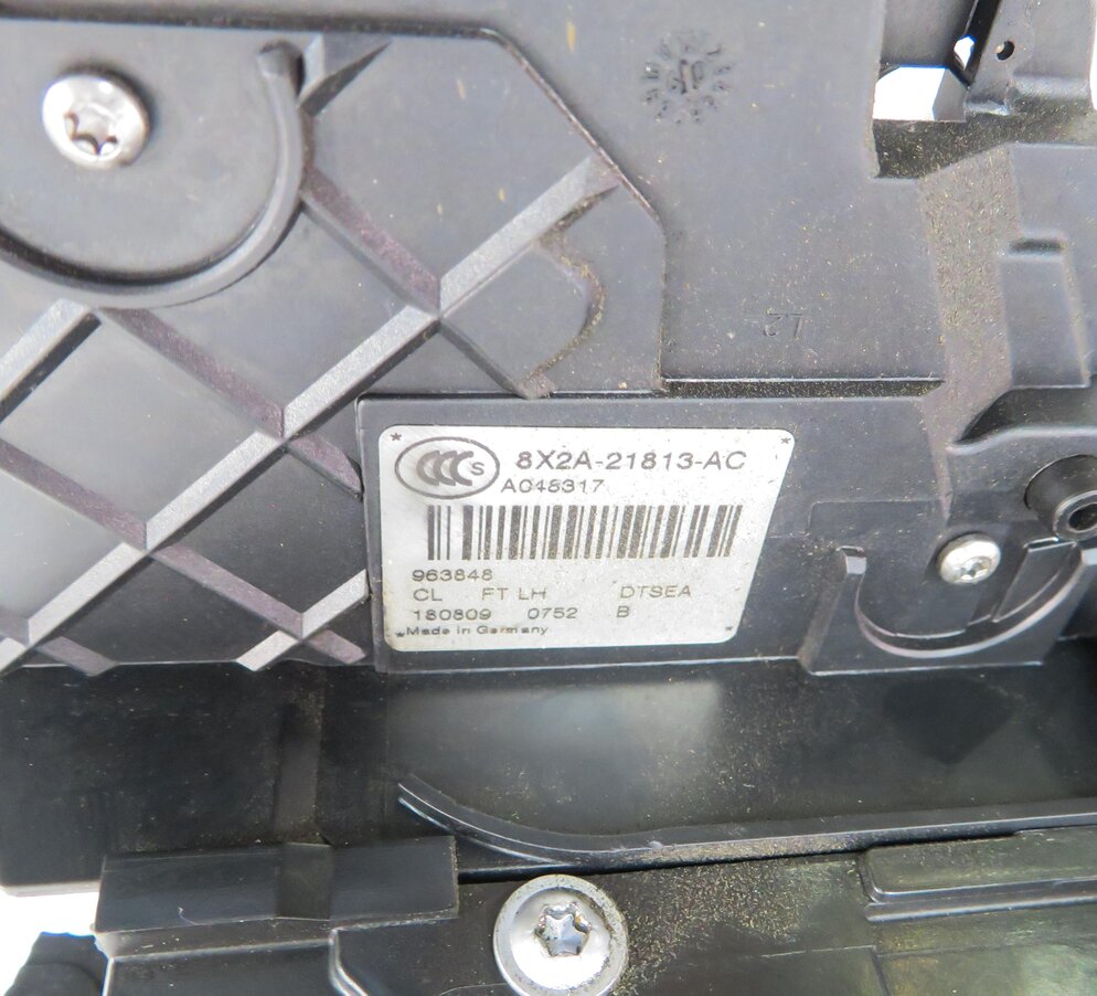 Thumbnail 7: 2010-2019 EVOQUE LR4 / RANGE ROVER SPORT (L320) LEFT FRONT PASSIVE DOOR LATCH