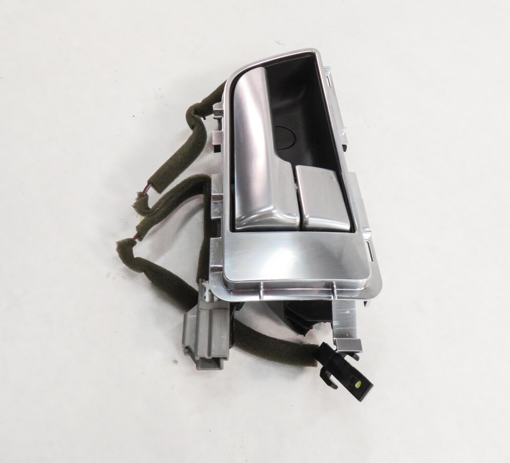 Thumbnail 3: 2010-2016 LR4 - RANGE ROVER SPORT (L320) RIGHT REAR INTERIOR DOOR HANDLE