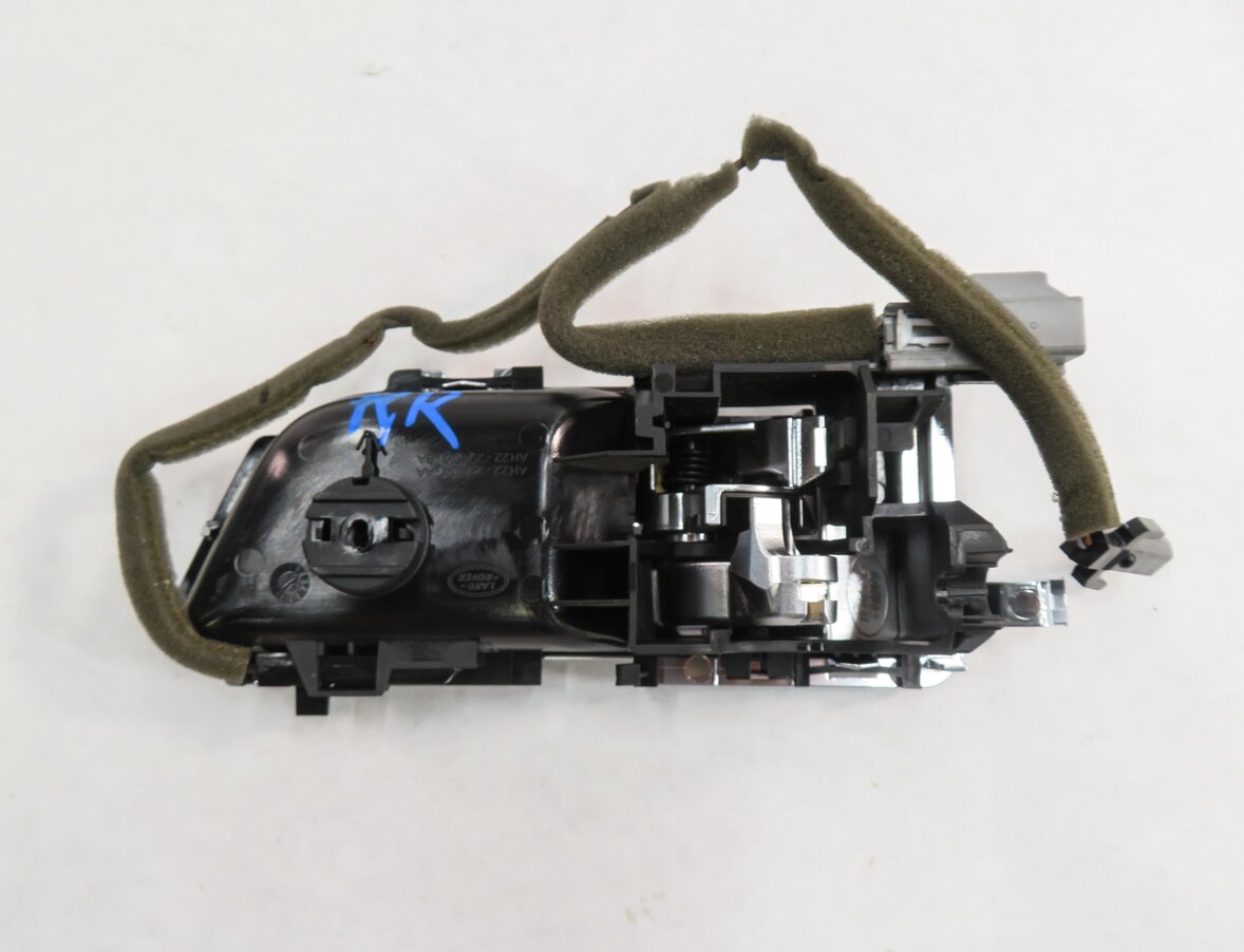 Thumbnail 6: 2010-2016 LR4 - RANGE ROVER SPORT (L320) RIGHT REAR INTERIOR DOOR HANDLE