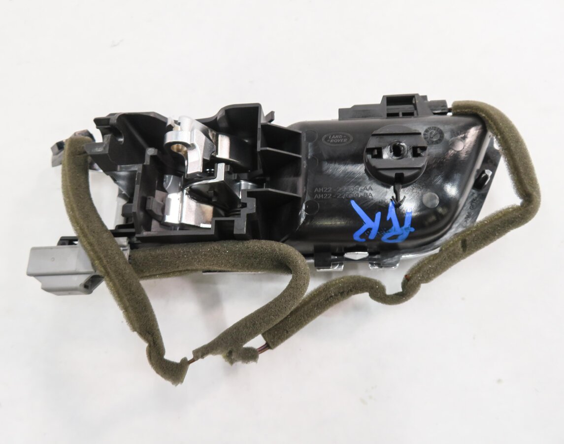 Thumbnail 7: 2010-2016 LR4 - RANGE ROVER SPORT (L320) RIGHT REAR INTERIOR DOOR HANDLE