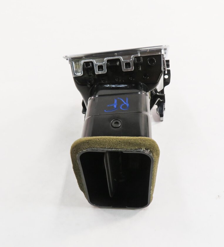 Thumbnail 5: 2010 RANGE ROVER SPORT (L320) RIGHT PASSENGER OUTER DASH HEATER A/C AIR VENT