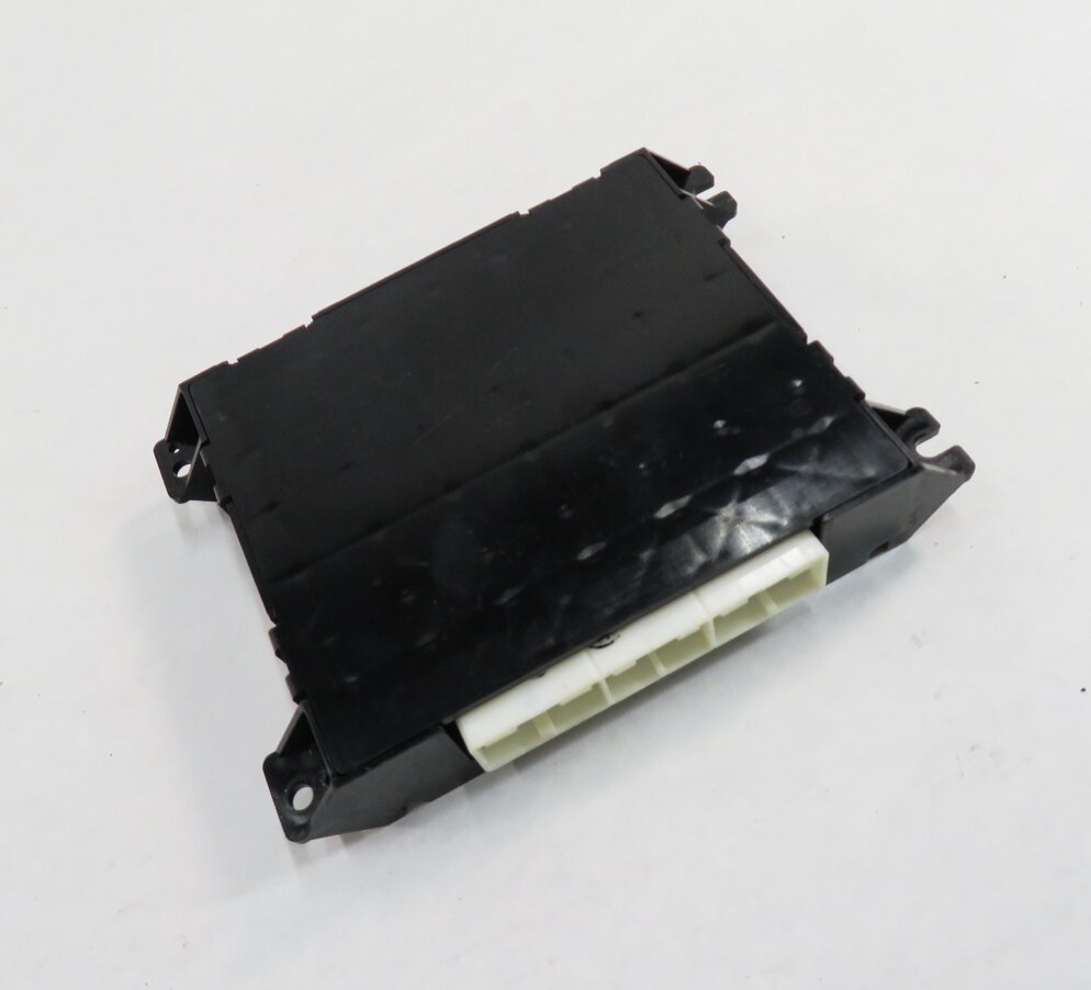 Thumbnail 1: 2010-2011 RANGE ROVER SPORT (L320) TEMPERATURE HEATER A/C CANBUS CONTROL MODULE