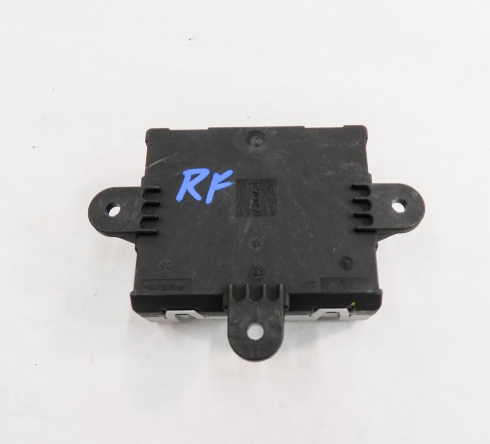 Thumbnail 5: 2010-2013 RANGE ROVER SPORT (L320) RIGHT FRONT PASSENGER DOOR CONTROL MODULE