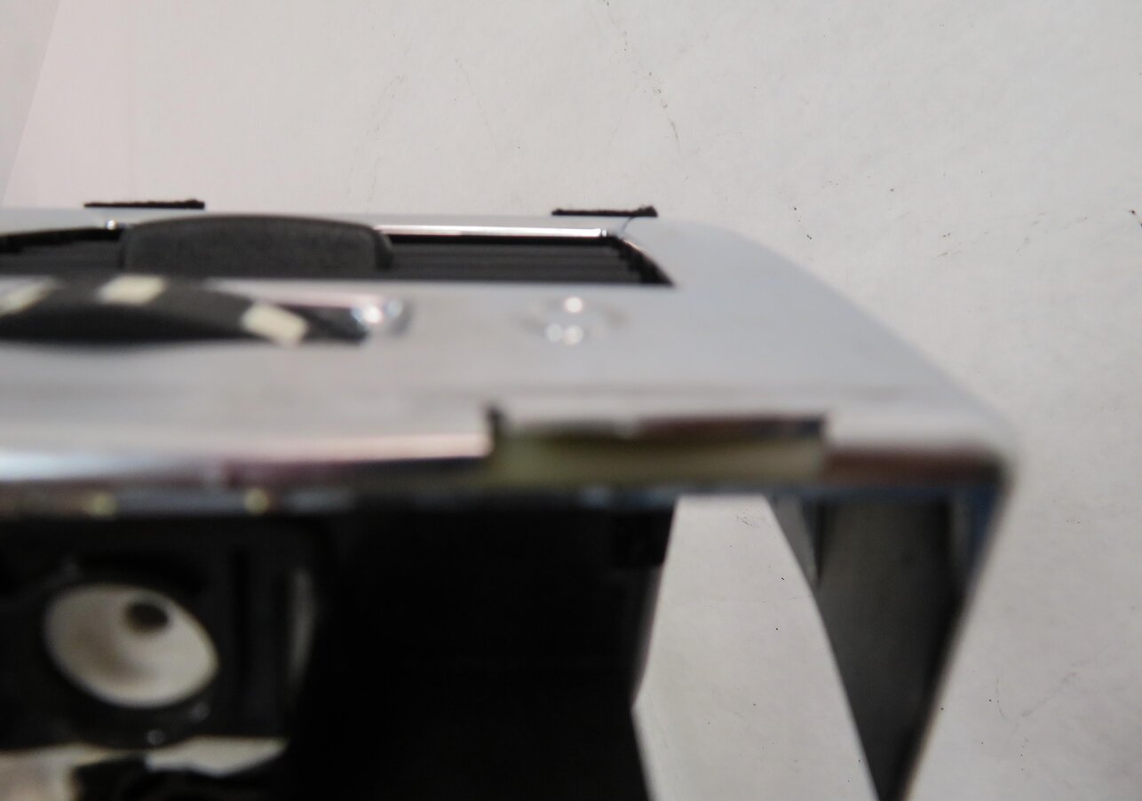 Thumbnail 8: 2010 RANGE ROVER SPORT (L320) RIGHT PASSENGER CENTER DASH HEATER A/C AIR VENT