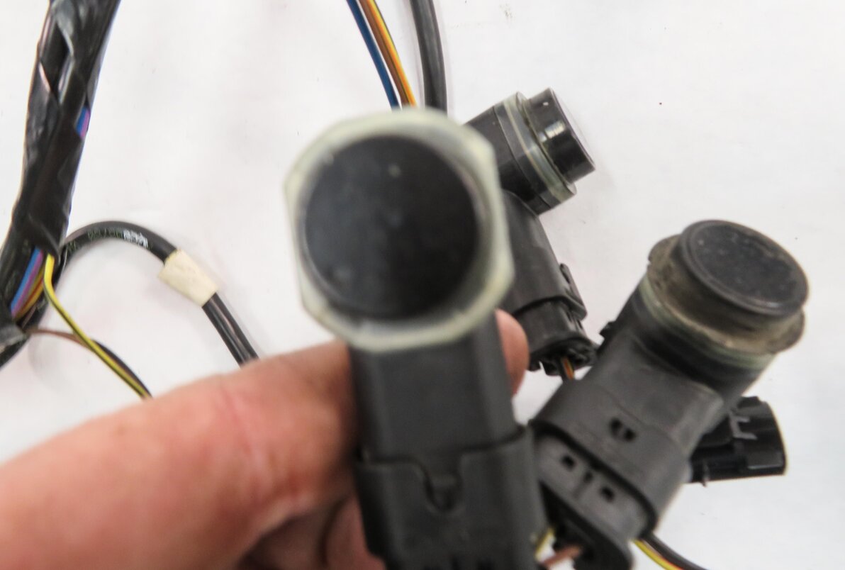 Thumbnail 6: 2010 RANGE ROVER SPORT (L320) FRONT PDC SENSOR SET w/ CAMERA HARNESS (BLUE 823)