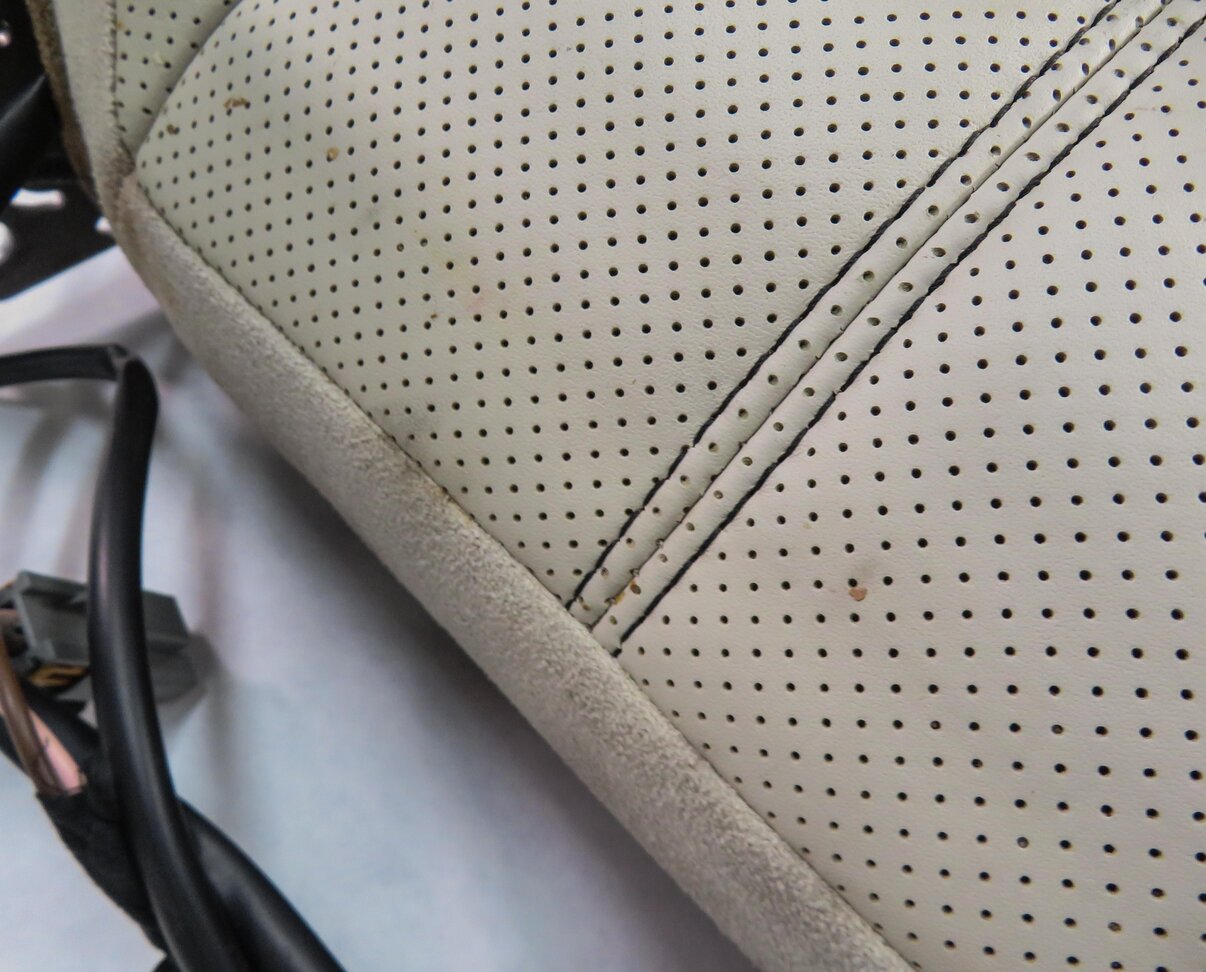 Thumbnail 11: 2010 RANGE ROVER SPORT (L320) PASSENGER - UPPER TOP HEATED SEAT CUSHION (IVORY)