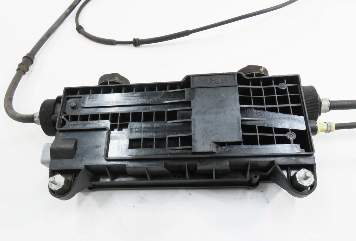 Thumbnail 6: 2010 RANGE ROVER SPORT (L320) EMERGENCY PARKING BRAKE ACTUATOR MOTOR w/ CABLES