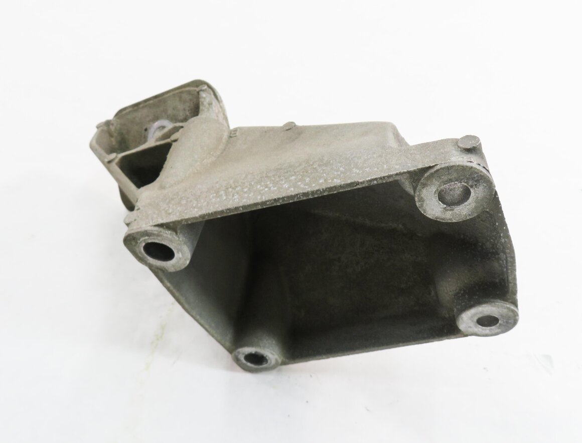 Thumbnail 4: 2010 RANGE ROVER SPORT (L320) 5.0L AJ133 V8 ENGINE - MOTOR MOUNT BRACKET SET