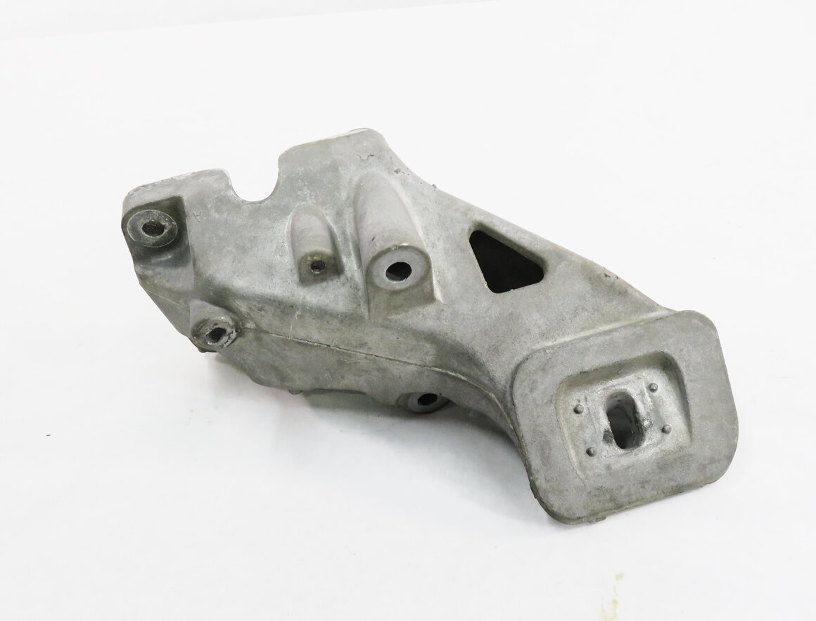 Thumbnail 7: 2010 RANGE ROVER SPORT (L320) 5.0L AJ133 V8 ENGINE - MOTOR MOUNT BRACKET SET