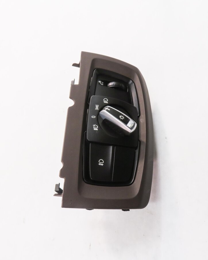 Thumbnail 3: 2014-2018 BMW X5 (F15) HEADLIGHT SWITCH (BROWN)