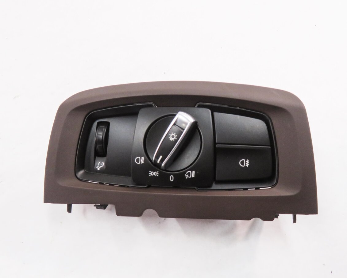 Thumbnail 5: 2014-2018 BMW X5 (F15) HEADLIGHT SWITCH (BROWN)