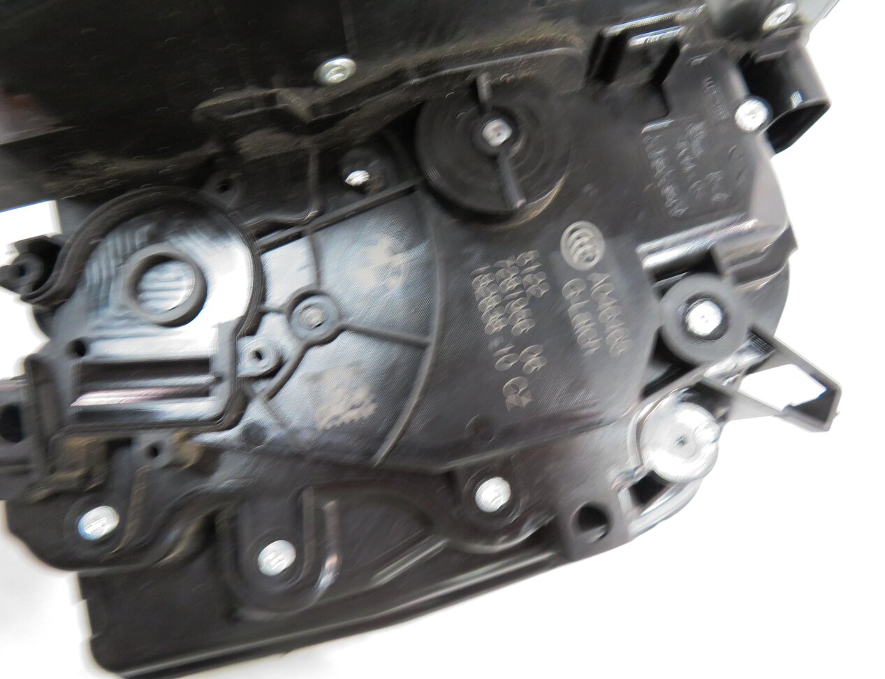 Thumbnail 7: 14-19 BMW 740i 750i 760i X5 X6 (F01 F15 F16) RIGHT REAR SOFT CLOSE DOOR LATCH