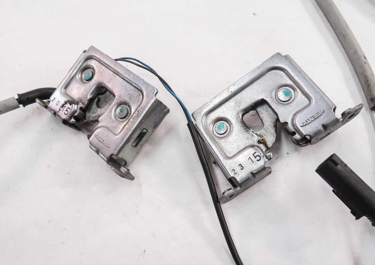 Thumbnail 4: 2015 BMW X5 (F15) FRONT LEFT & RIGHT LOWER HOOD LOCK LATCH SET-2