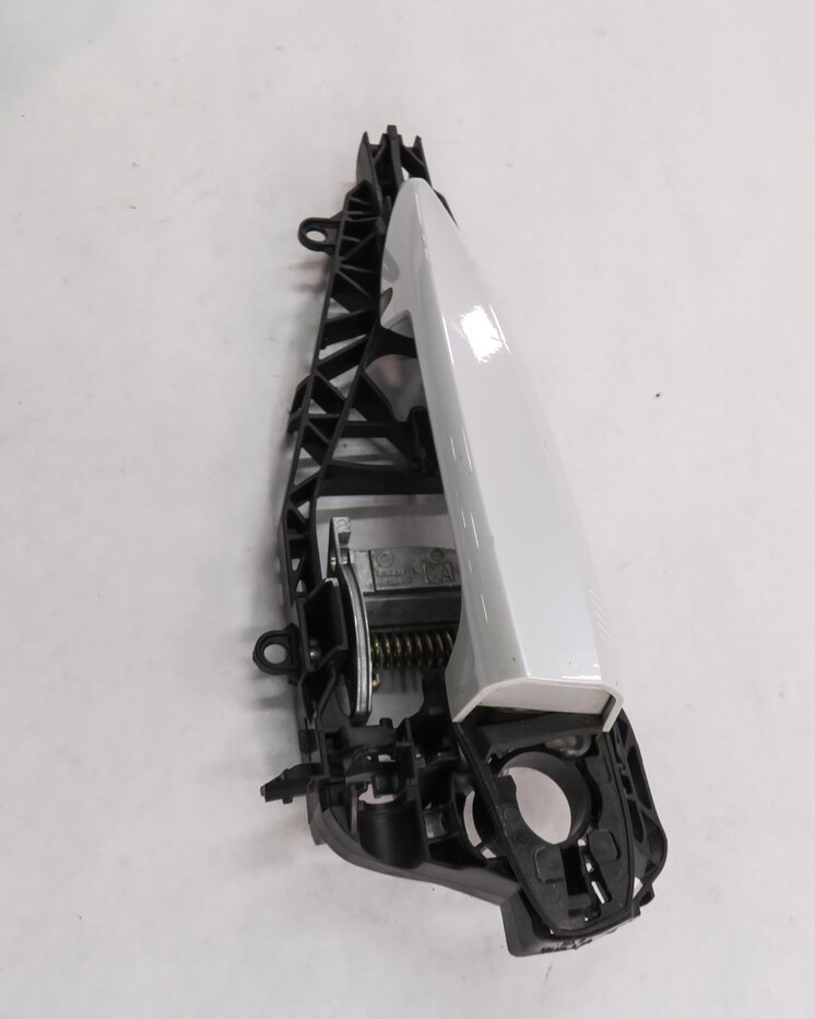 Thumbnail 4: 14-21 BMW X1 X2 X5 X6 (F15 F16 F39 F48) LEFT FRONT COMFORT DOOR HANDLE (WHITE)