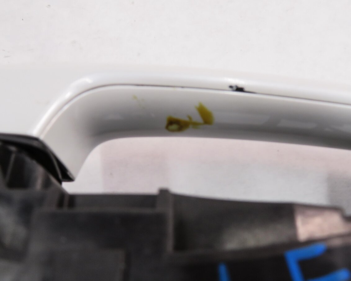 Thumbnail 8: 14-21 BMW X1 X2 X5 X6 (F15 F16 F39 F48) LEFT FRONT COMFORT DOOR HANDLE (WHITE)