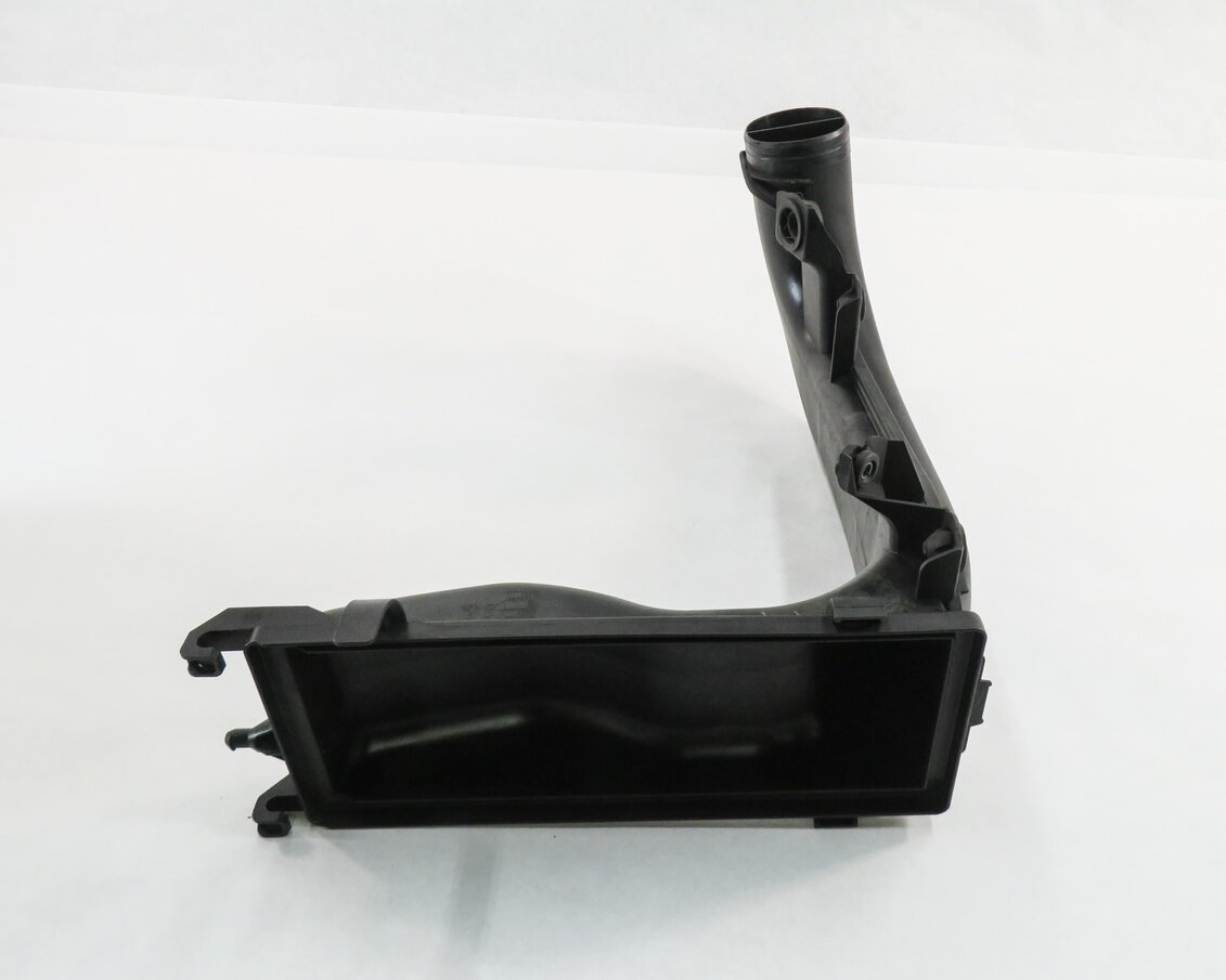 Thumbnail 6: 2014-2018 BMW 535i 740i X5 (F01 F10 F15) 3.0L DIESEL - AIR FILTER BOX ASSEMBLY