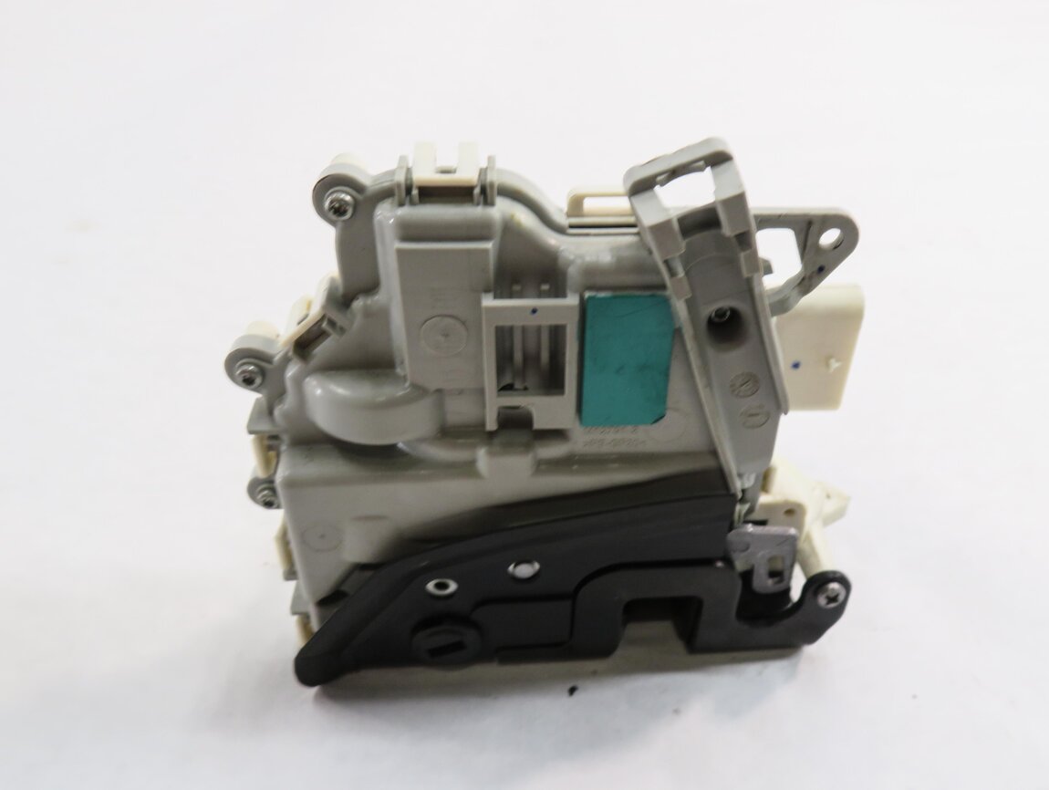 Thumbnail 3: 2010-2020 VW / PORSCHE - A3 A4 A8 S3 S4 Q5 MACAN PANAMERA - LEFT REAR DOOR LATCH