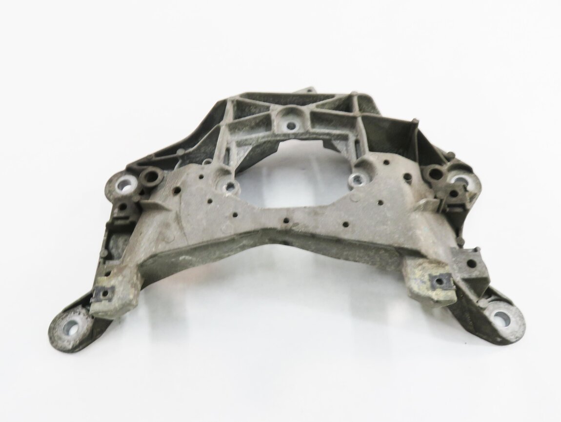 Thumbnail 3: 2014 AUDI A4 (B8 8K) AWD - TRANSMISSION CROSSMEMBER SUPPORT MOUNT BRACKET