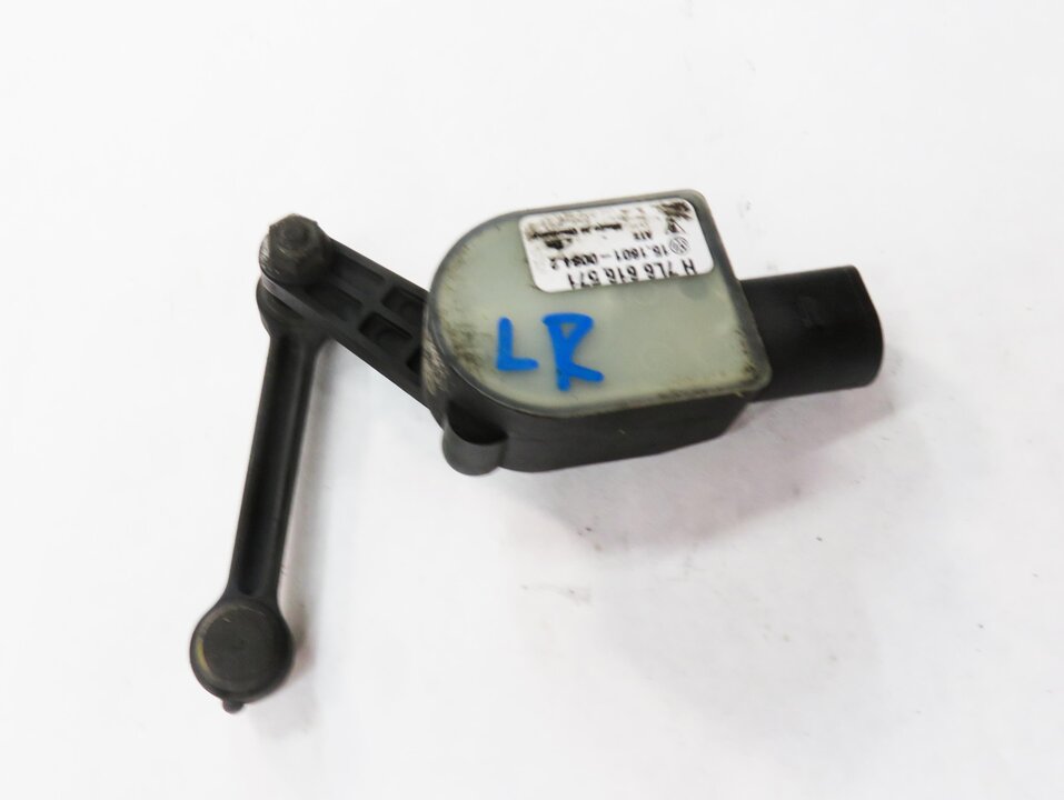 Thumbnail 3: 2015 AUDI Q7 (4L) LEFT DRIVER REAR SUSPENSION HEIGHT LEVEL SENSOR