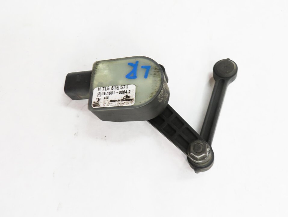 Thumbnail 4: 2015 AUDI Q7 (4L) LEFT DRIVER REAR SUSPENSION HEIGHT LEVEL SENSOR