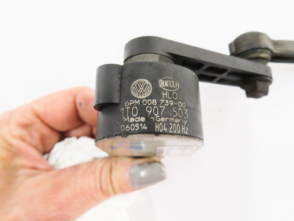 Thumbnail 6: 2015 AUDI Q7 (4L) LEFT DRIVER REAR SUSPENSION HEIGHT LEVEL SENSOR
